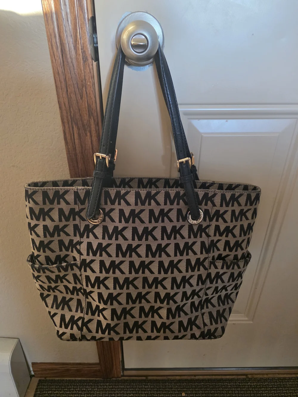 Michael Kors Black Logo Tote Bag with Black Straps - Picture 2 of 9